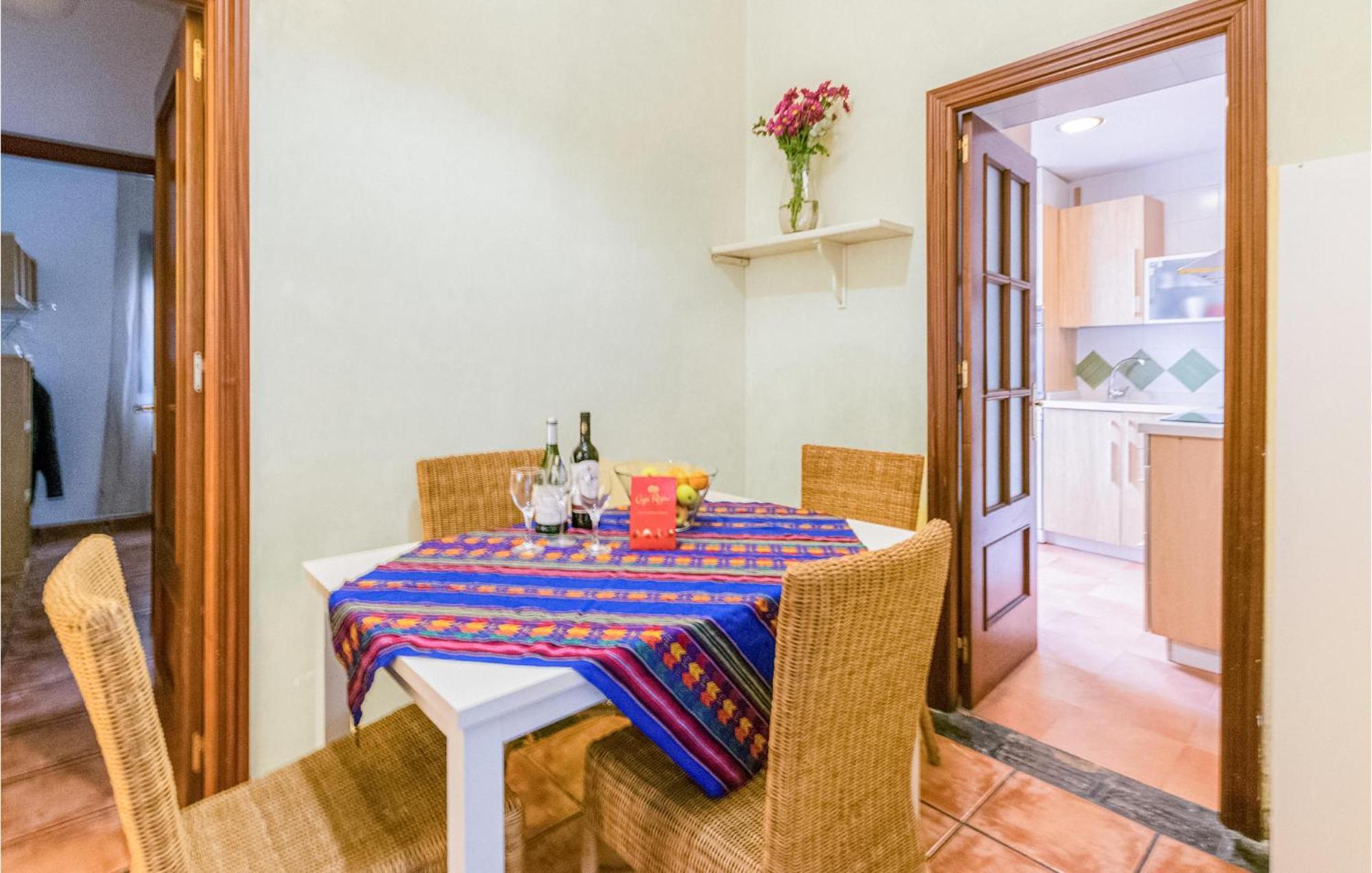 Lovely Apartment In Cordoba With Kitchen Exteriér fotografie